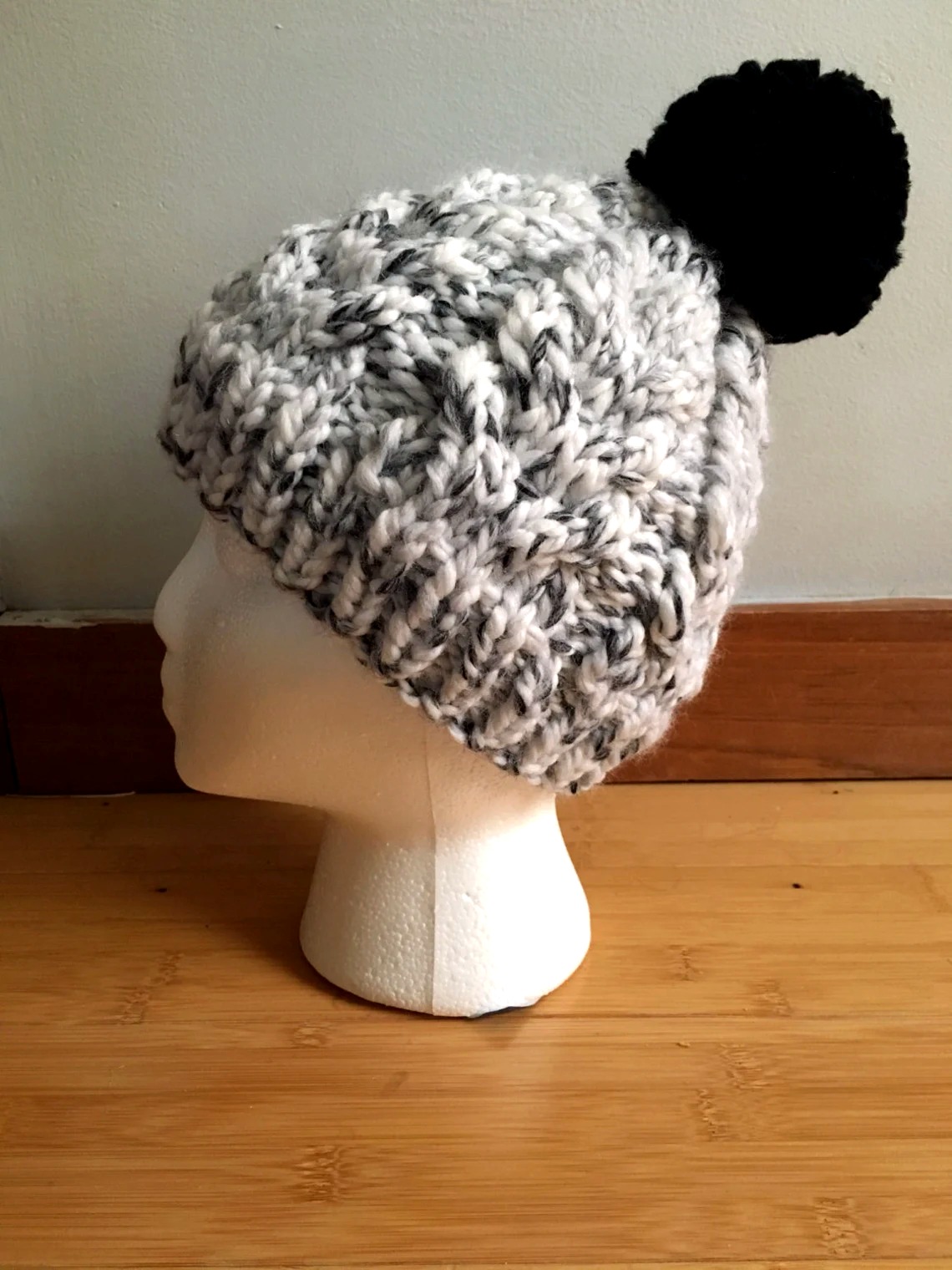 Cable Beanie With Pom Danielle Custom thumbnail 2