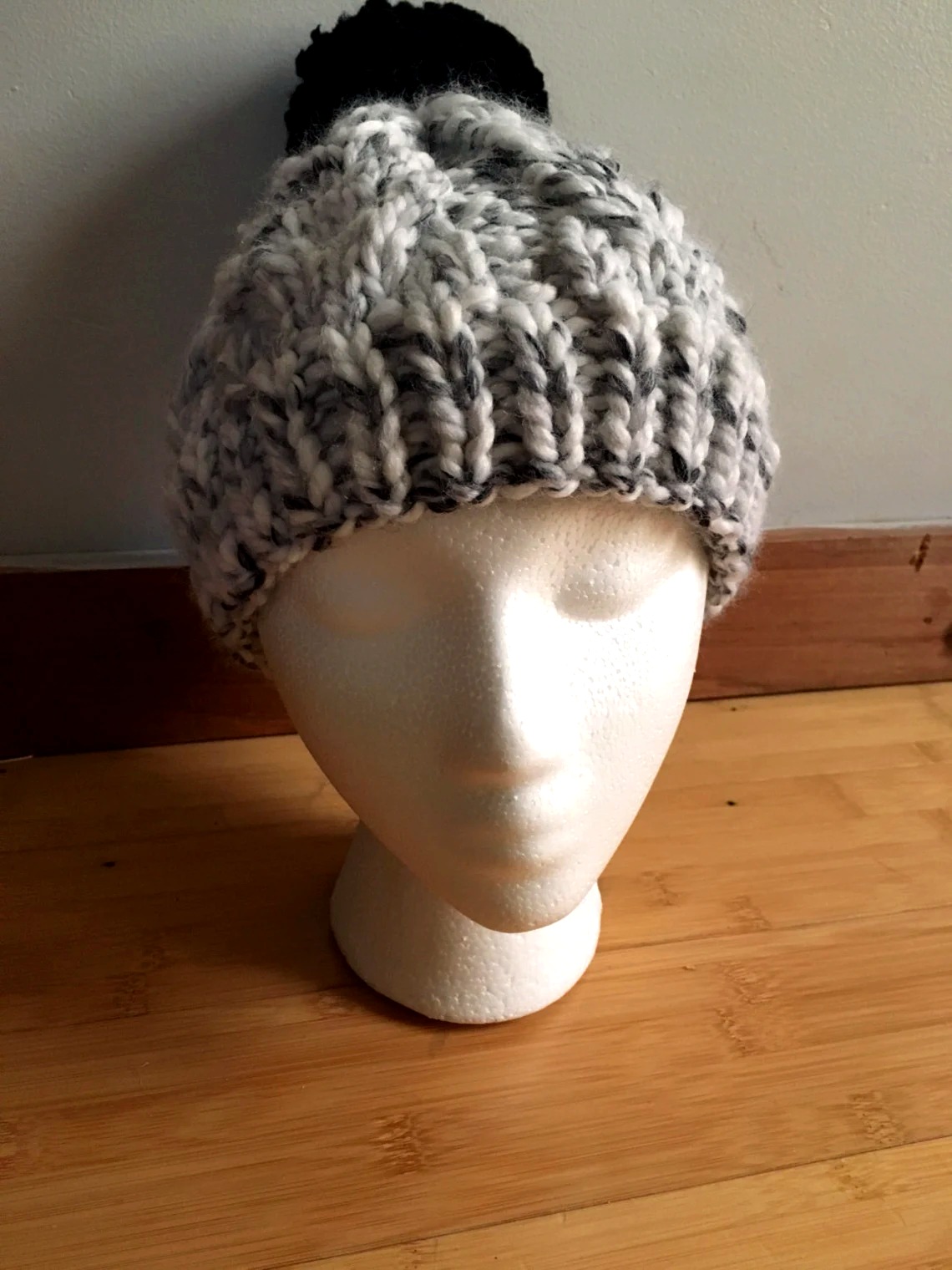 Cable Beanie With Pom Danielle Custom thumbnail 3